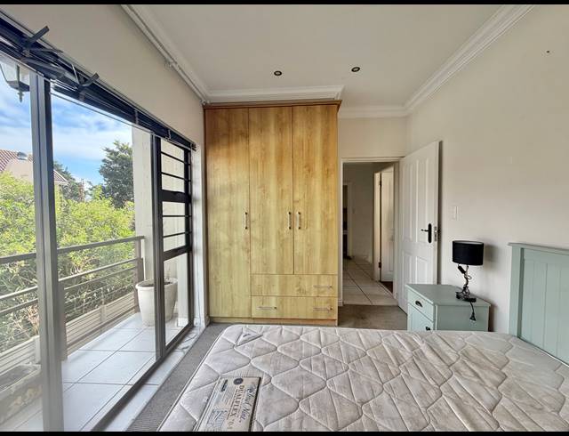 3 BEDROOM TOWNHOUSE FOR SALE IN JEFFREYS BAY CENTRAL